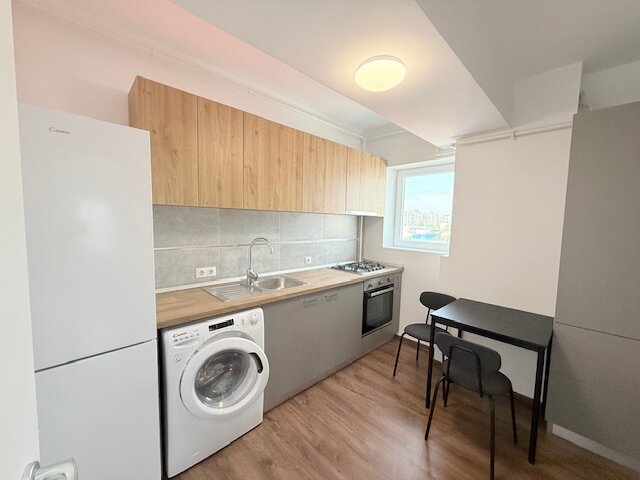 Unirii, 13 Septembrie, Hotel Marriott, Casa Poporului- 3 camere, bloc nou